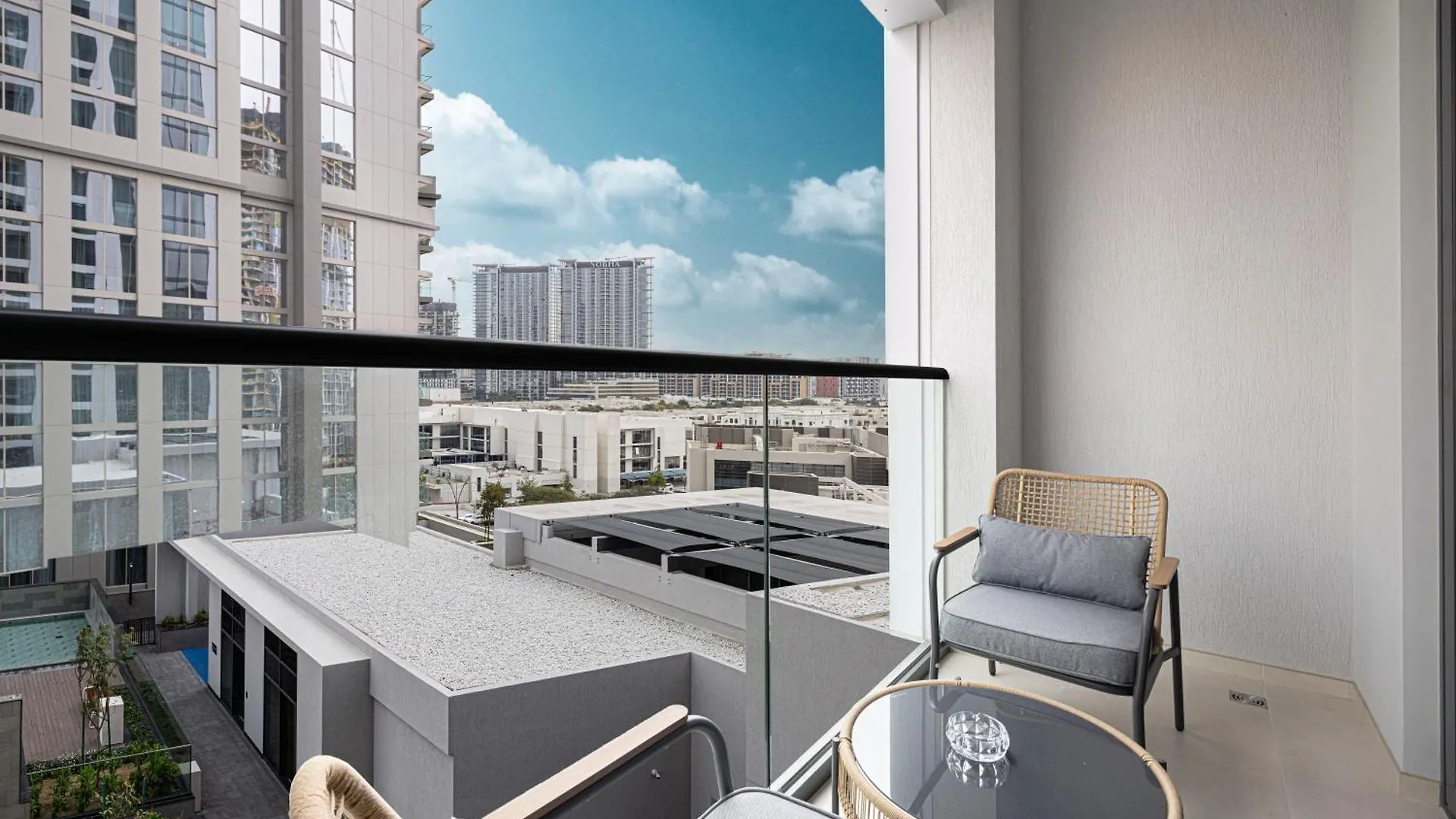 Chic 2Br Creek Vista, Near Downtown, Burj Khalifa And Dubai Mall 0*,  United Arab Emirates